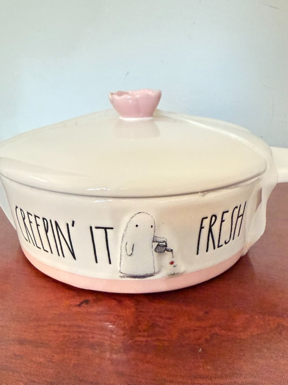 New RAE DUNN Ceramic Baking Dish With Lid Halloween Ghost Creepin It Fresh 6x2"